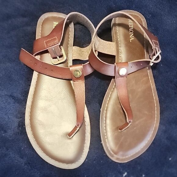 Merona Brown Sandals Like New - Picture 1 of 4